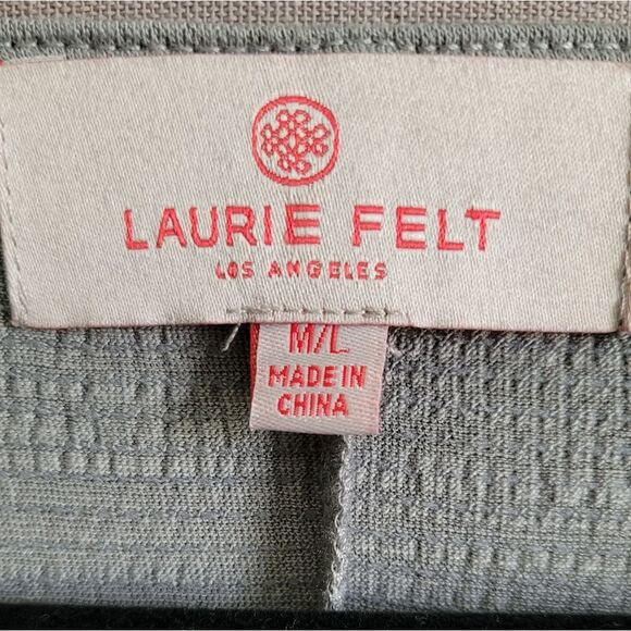 Laurie Felt Gray V-Neck Top Size M/L - Picture 7 of 11